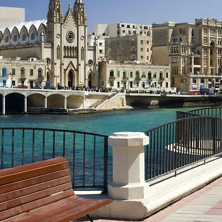 Apartamento Cosy 1br Penthouse With Terrace, Great Location